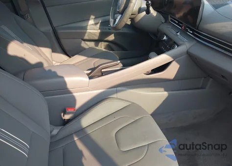 2024 Hyundai Elantra Sel z USA, uszkodzony, nr VIN KMHLM4DG7RU651028